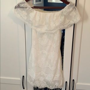 White Lace off shoulder Mini Dress 💕 NWOT